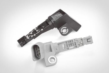Elektrogeräte-Einsatz-kalte Läufer-Spritzen-Teile mit 4 Stecker Overmolding TPU